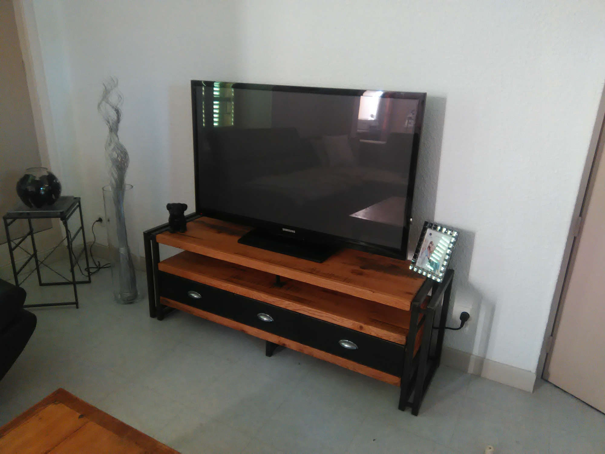 Meuble Tv Qui Rentre : Meuble Corbigny, Meubles Dufour, Menuiserie, Cuisine, Dressing Meuble Tv Qui Rentre : Meuble Corbigny, Meubles Dufour, Menuiserie, Cuisine, Dressing